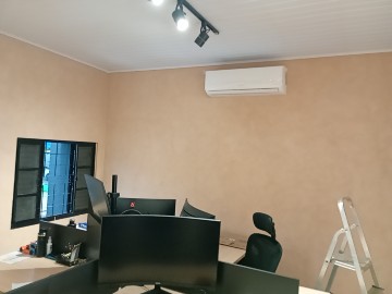 Split Elgin instalado em escritório em Cambé
